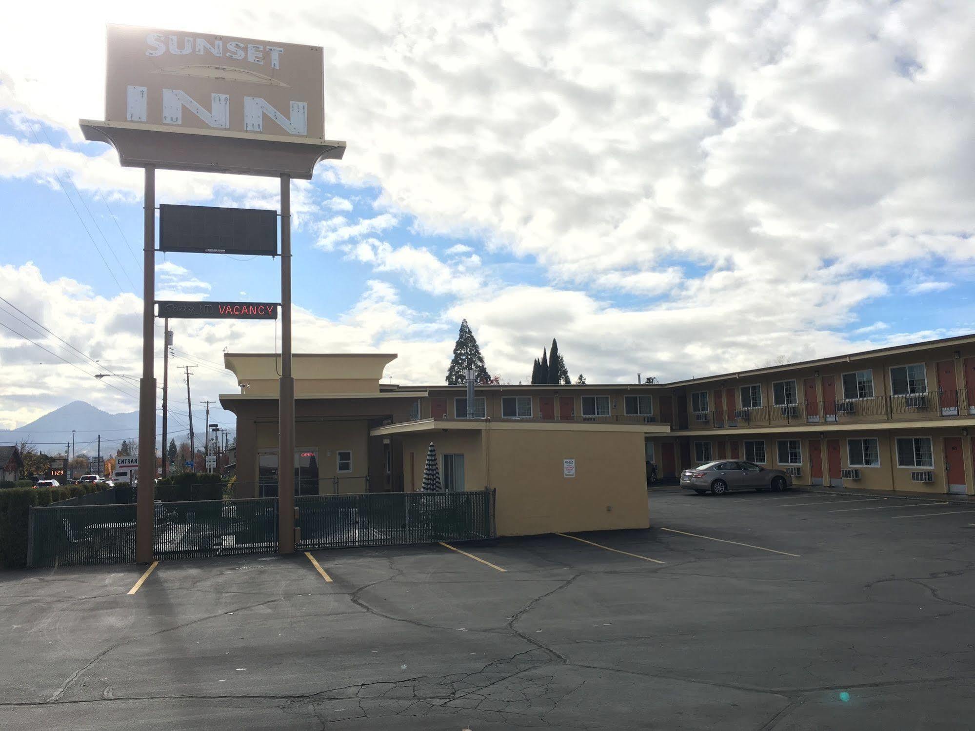 Sunset Inn Grants Pass Exterior foto